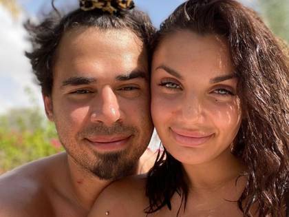 L'ira di Elettra Lamborghini: "Io in quarantena e altri a far festa con amici"