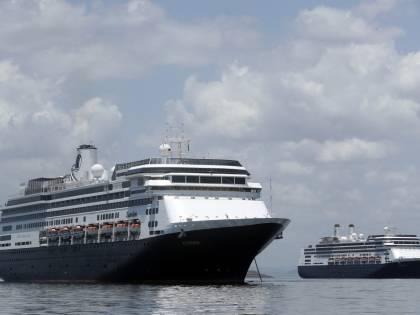 L'odissea delle navi italiane: "Respinte anche dal nostro Paese"