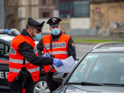 La folle autocertificazione a Roma: "Vado a comprare hashish"