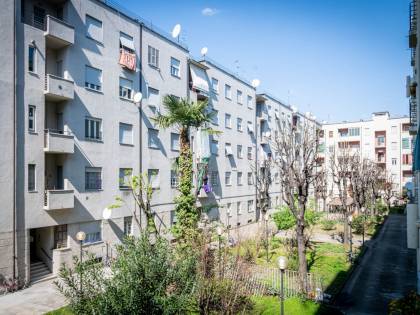 L'ultimo sfregio ai contagiati: "I rom occupano le loro case"