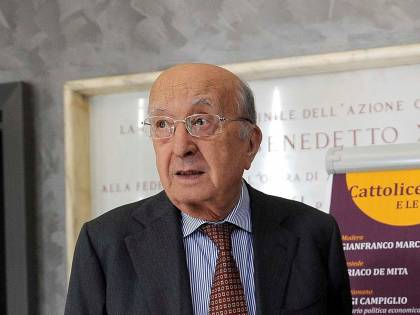 Ciriaco De Mita ricoverato in ospedale
