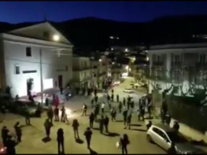 Foggia, piazza gremita di fedeli per il Venerdì Santo