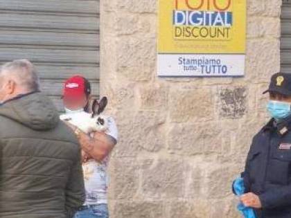 Fondi, sorpreso a spasso con un coniglio in piena "zona rossa"