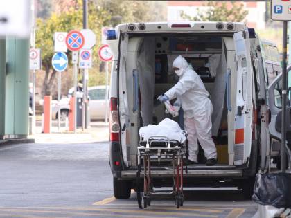 Il capo del 118 accusa i medici di base: "Non filtrano i casi lievi"
