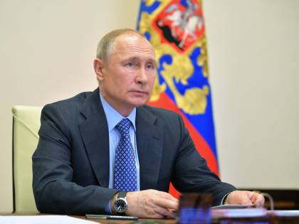 Putin cura con il mosaico il peggior calo di consensi