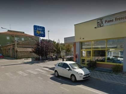 Pescara, nigeriano senza mascherina pretende di entrare all'Eurospin