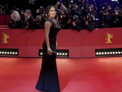 Salma Hayek bullizzata sul set: "Devi parlare più veloce"