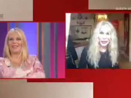 Ivana Spagna: "Ho attacchi di panico, ho fatto un mix di gocce per dormire la notte"
