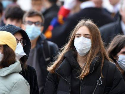 Negozi, scuole e uffici: ecco come l'Europa riapre e riparte