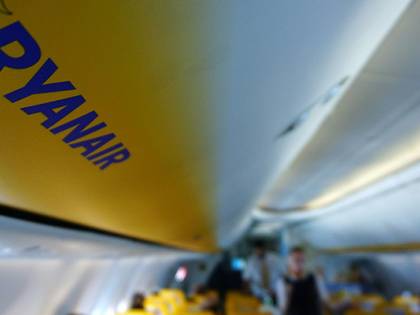 "Ryanair non rispetta le regole anti-Covid". Ultimatum dell'Enac, stop se non si adegua