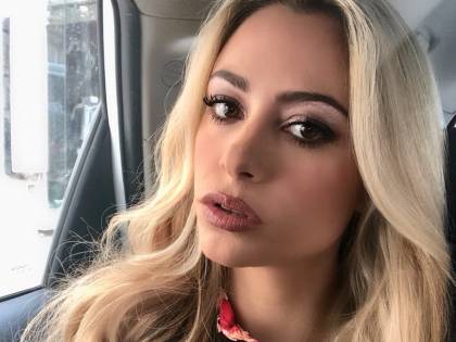 La quarantena hot di Martina Stella. Gli scatti che fanno impazzire tutti