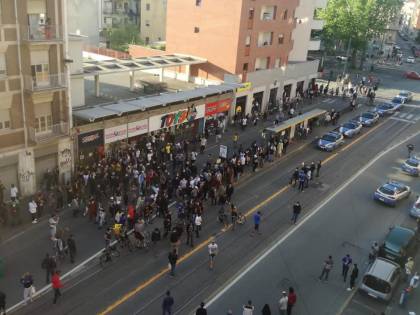 Rissa fra stranieri: terrore a Torino