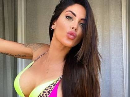 "Non fai nulla in casa, solo selfie": Guendalina Tavassi zittisce le hater