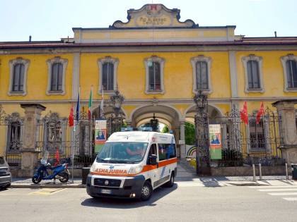 Rabbia al Trivulzio. I lavoratori: "Basta col fango su di noi"