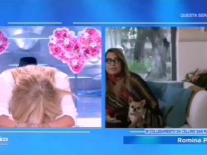 Domenica In, disastrosa diretta con Romina: il cameraman cade, Yari inciampa nei cavi