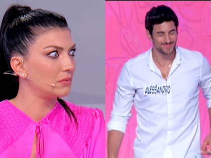 Colpo di scena a Uomini e Donne, Alessandro dice addio a Giovanna per salire sul trono