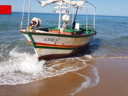 Tra barchini e carrette del mare: l'invasione di sbarchi fantasma