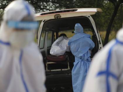 Spuntano i casi "simil Covid": polmonite e tampone negativo