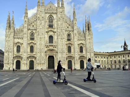 La Madonnina e i diritti gay: Sala gioca su due tavoli