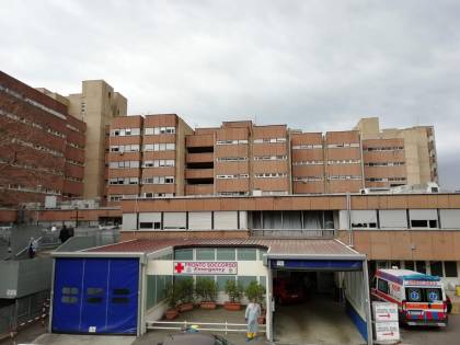 Reggio Calabria, donna muore per una dose eccessiva di psicofarmaci: arrestati due infermieri