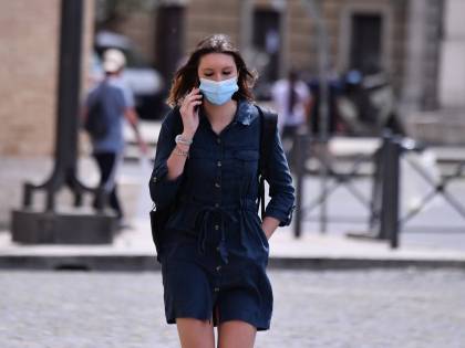 Mani lavate 12 volte al giorno. Gli italiani del Covid? Diligenti