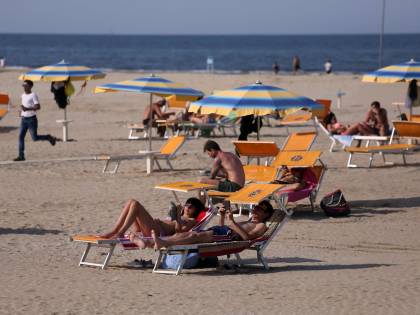 Date, regole e obblighi in spiaggia: come e quando andare al mare