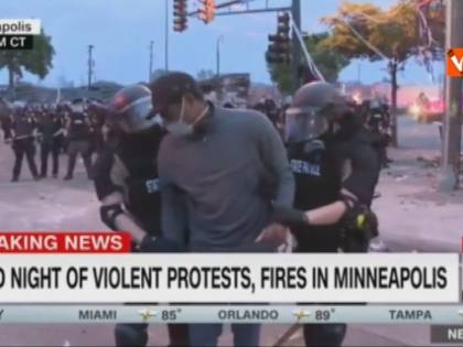 Minneapolis, arrestata tropue tv. In manette il poliziotto coinvolto