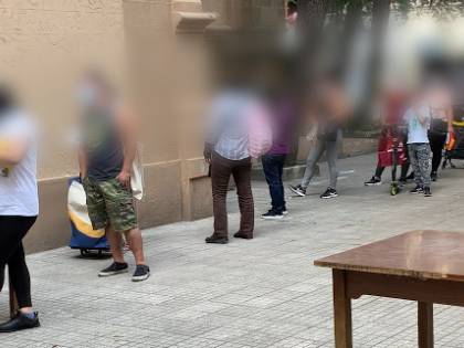 Aiuti e bonus dal governo? Gli italiani in coda per la pasta
