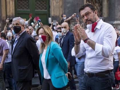 Chi maschera il vero problema