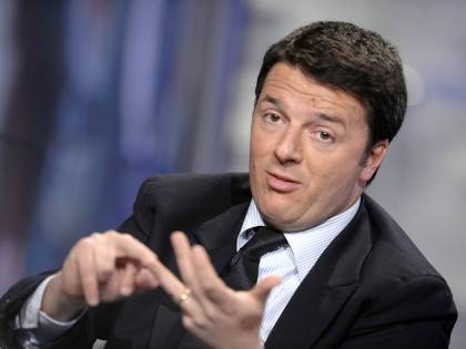 Un foglietto di appunti fa infuriare Renzi: "Montatura vergognosa"