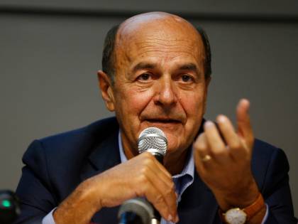 Virus, Bersani choc: "Col centrodestra al governo non sarebbero bastati i cimiteri"