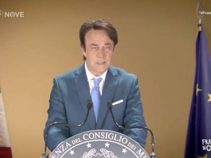 Crozza fa ironia su Conte: "Quanti soldi ci dà l'Ue se arrivano pure le cavallette?"