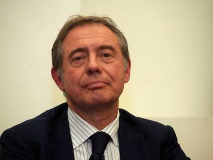 Domani la relazione del Copasir: i piani francesi che il governo non vede