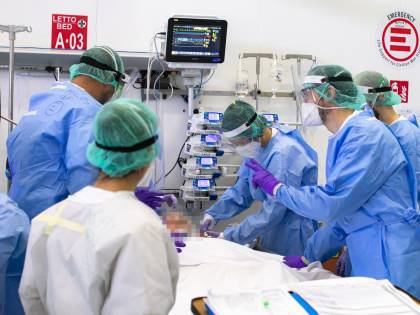 La rivista Lancet: morti italiani sottostimati. Sono il 60% in più