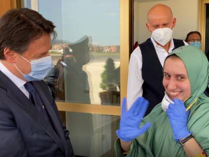 Silvia racconta Aisha. "Sequestro? Segno di Dio. Il velo simbolo di libertà"