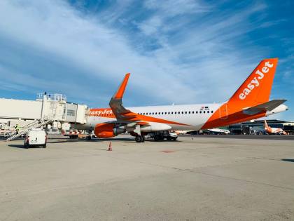 T1 di Malpensa, via ai decolli: alle 7 partito il volo easyJet da Milano per Lamezia Terme