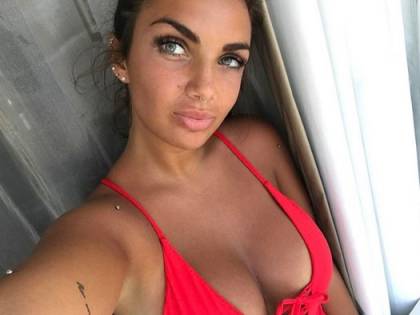 "Non mi stanno più le mutande", Elettra Lamborghini vittima del ragno olandese e di un dimagrimento sospetto