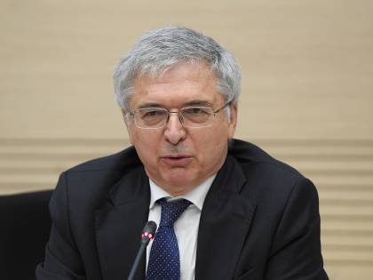Ristori sul conto dal 10 aprile. Restano i nodi fisco e lavoro