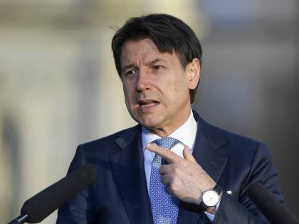 Un'altra sconfitta per Conte: stop a condono e assunzioni