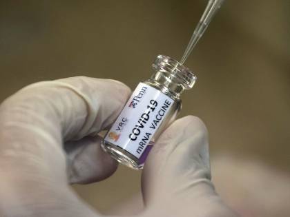 Nobel, artisti ex capi di Stato: "Vaccino gratis e per tutti"