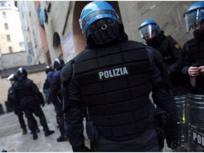 "Mancano occhiali contro Covid" E l'agente finisce sotto inchiesta
