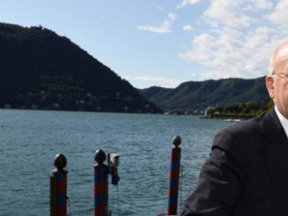 "Tutto chiacchiere e distintivo". Ecco il grande bluff di De Luca
