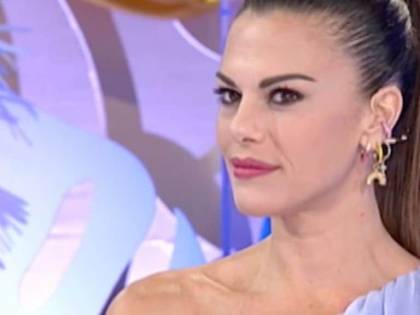 "La Guaccero era gelosa. Mi ha lanciato un bicchiere di vino". Imbarazzo a Detto Fatto
