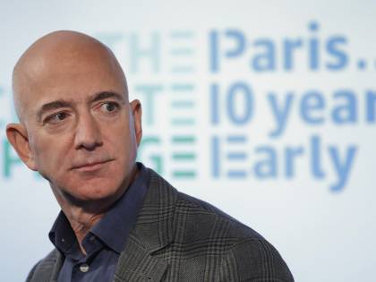Bezos, l'annuncio choc: "Lascio la guida di Amazon"