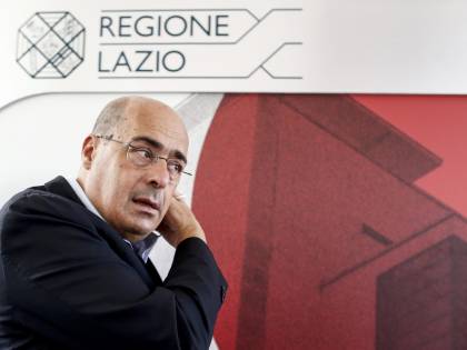 Zinga annuncia la fine del commissariamento, ma l'ex grillino lo smaschera: "È una fake news"