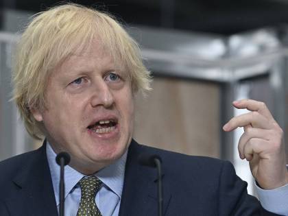 "Ospizi, regole violate". Boris fa infuriare tutti (e poi non chiede scusa)
