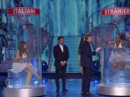 Follia sinistra dagli Stati Uniti: Ciao Darwin accusato di razzismo