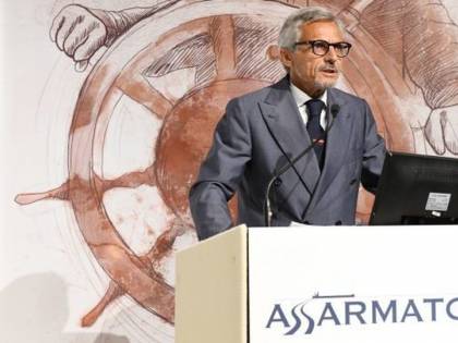 "Continuiamo a portare gli italiani sulle isole. Ma nessuno ci aiuta"