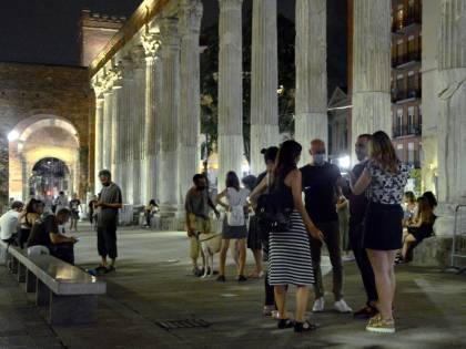 Bengalese buttato in Darsena. Movida sempre più violenta