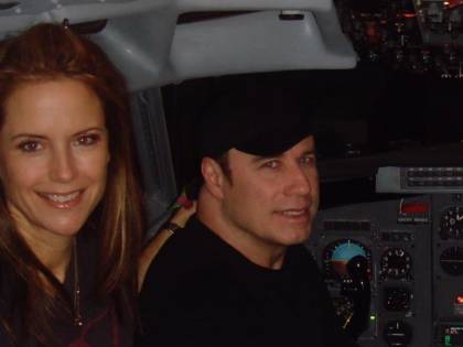 "Ha perso la battaglia con il cancro". John Travolta piange la moglie Kelly